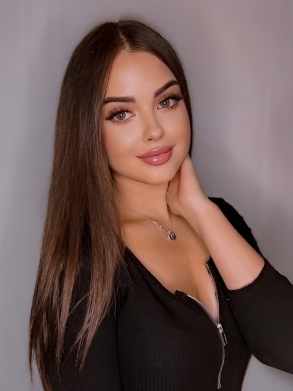 Арнелла привлекательная девушка из Миусинска цена от 10000 руб