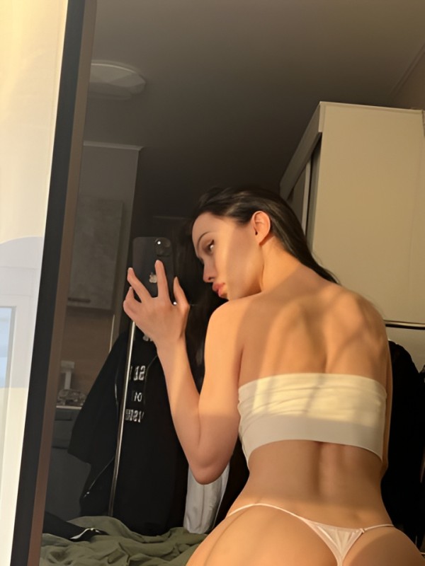 Лизочка привлекательная девушка из Миусинска цена от 10000 руб