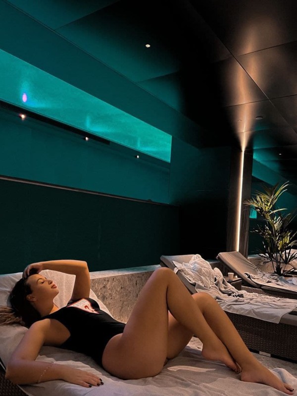 Оксана привлекательная девушка из Миусинска цена от 3000 руб