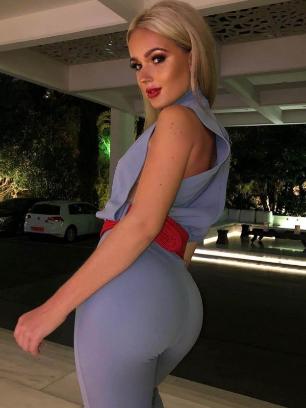 Алина привлекательная девушка из Миусинска цена от 3000 руб