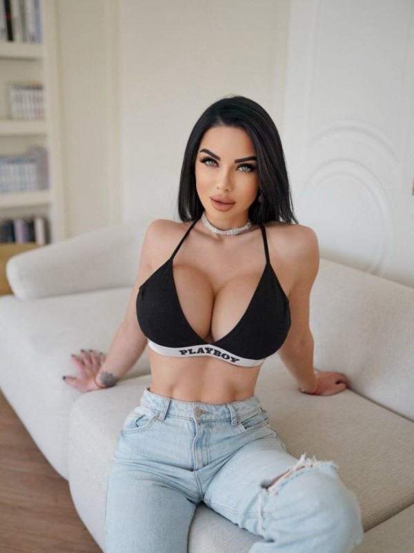 Ника привлекательная девушка из Миусинска цена от 7000 руб